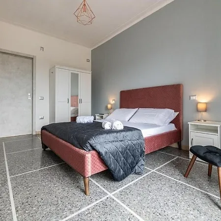 - 6 Posti Letto E 2 Bagni A 4 Fermate Dal Colosseo アパート *