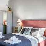 & Apartment *