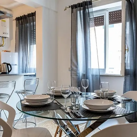 Apartman & *